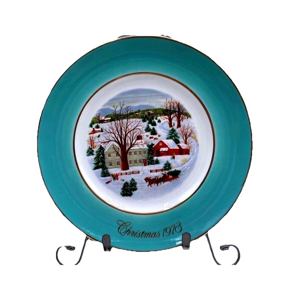 Avon Christmas 1973  First Edition Christmas‎ on the Farm Enoch Wedgwood England